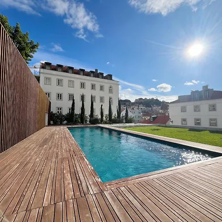 Sol Ao Castelo - Downtown W Pool, Terrace, Parking