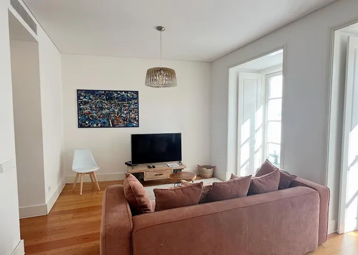 Sol Ao Castelo - Downtown W Pool, Terrace, Parking Lisbona