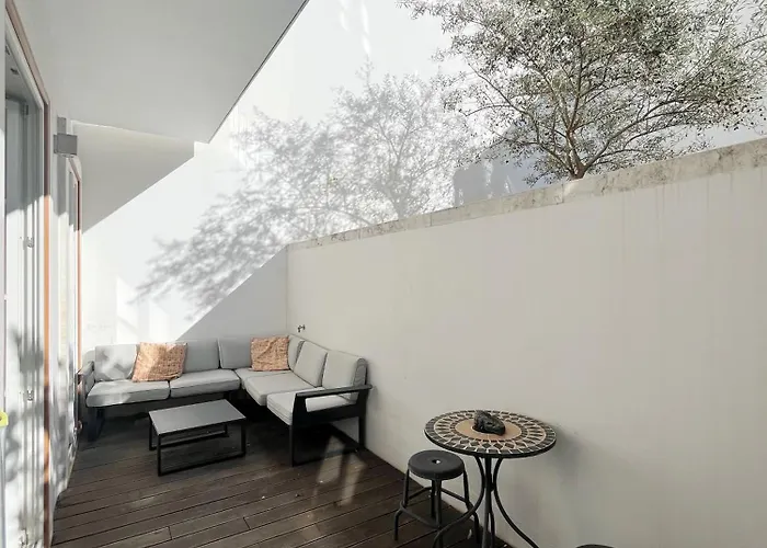 Sol Ao Castelo - Downtown W Pool, Terrace, Parking Lisbona